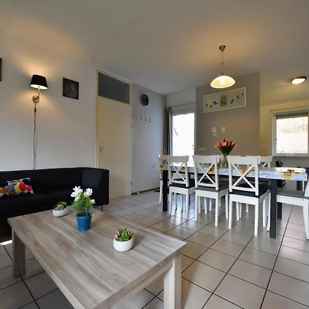 Vakantiehuis Appealing In Guelders Near Forest Lochem